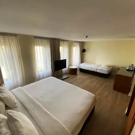 Miapera & - Special Class 4*